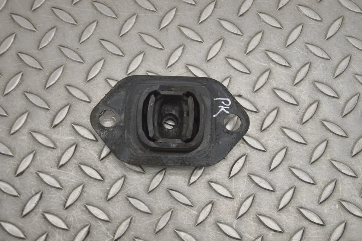Renault Trafic Engine Mount Left 112204BB0A 2.0 dCi 2021 RHD 20502444