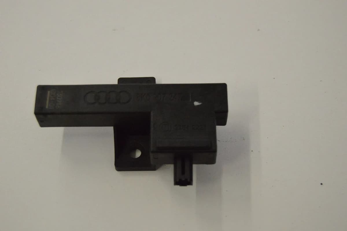 VW Touareg 2014 RHD Keyless Entry Antenna 8K0907247 2109154