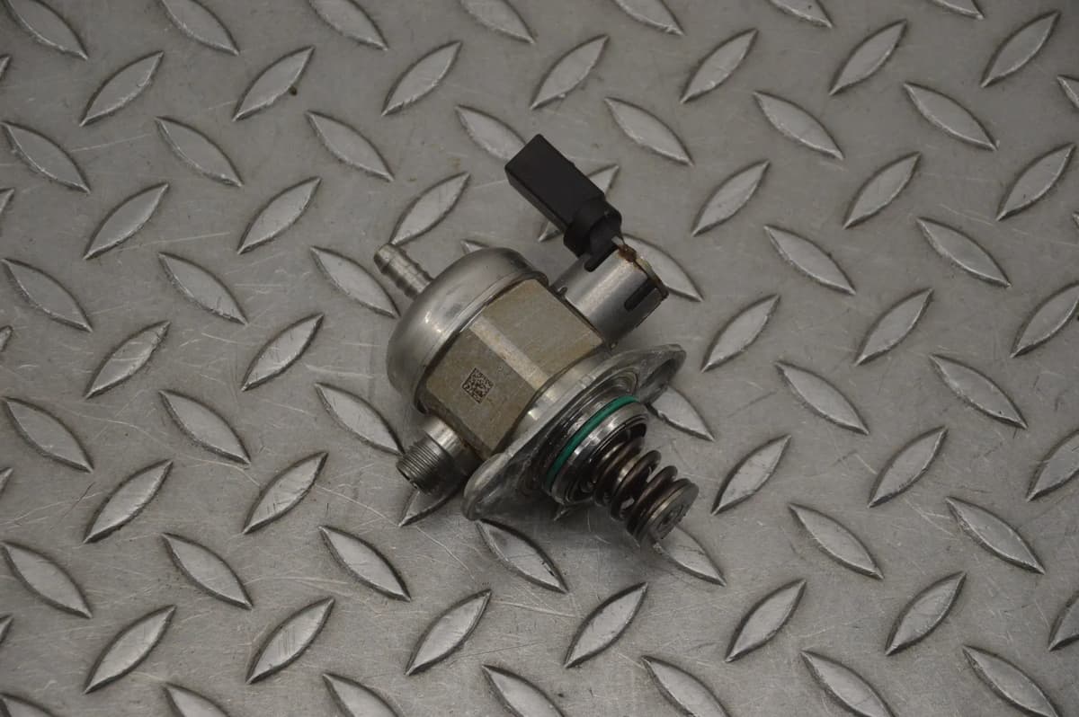 Porsche 911 Fuel Pump High Pressure 9A211031500 991 3.0 S 2016 21470609