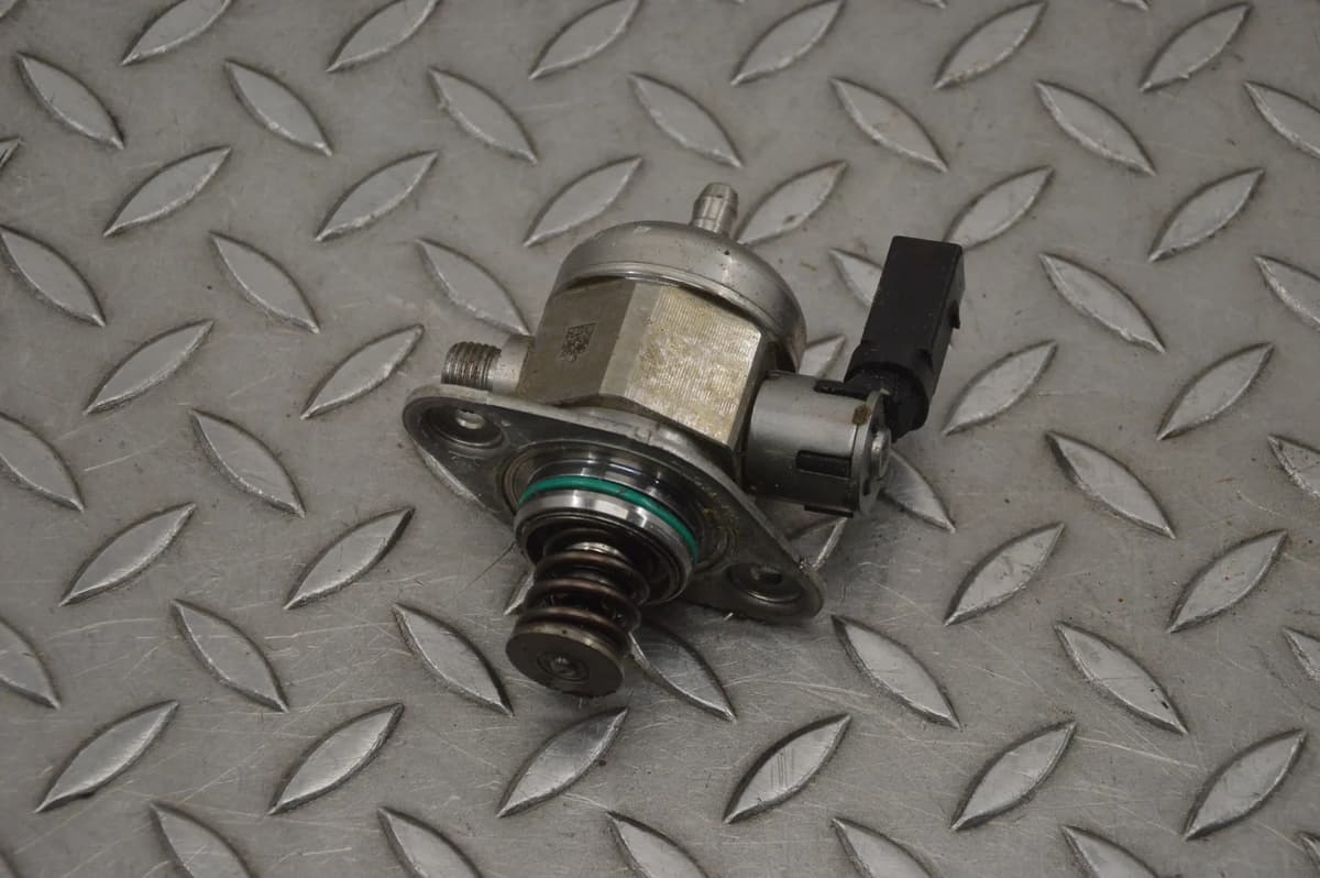 Porsche 911 Fuel Pump High Pressure 9A211031500 991 3.0 S 2016 21470613
