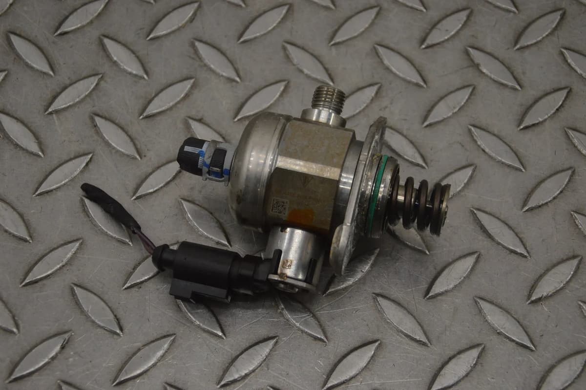 Porsche 911 Fuel Pump High Pressure 9A211031501 991 3.0 S 2017 21480107