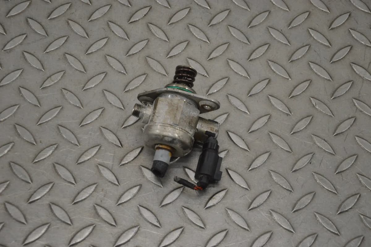 Porsche 911 Fuel Pump High Pressure 9A211031501 991 3.0 S 2017 21480109