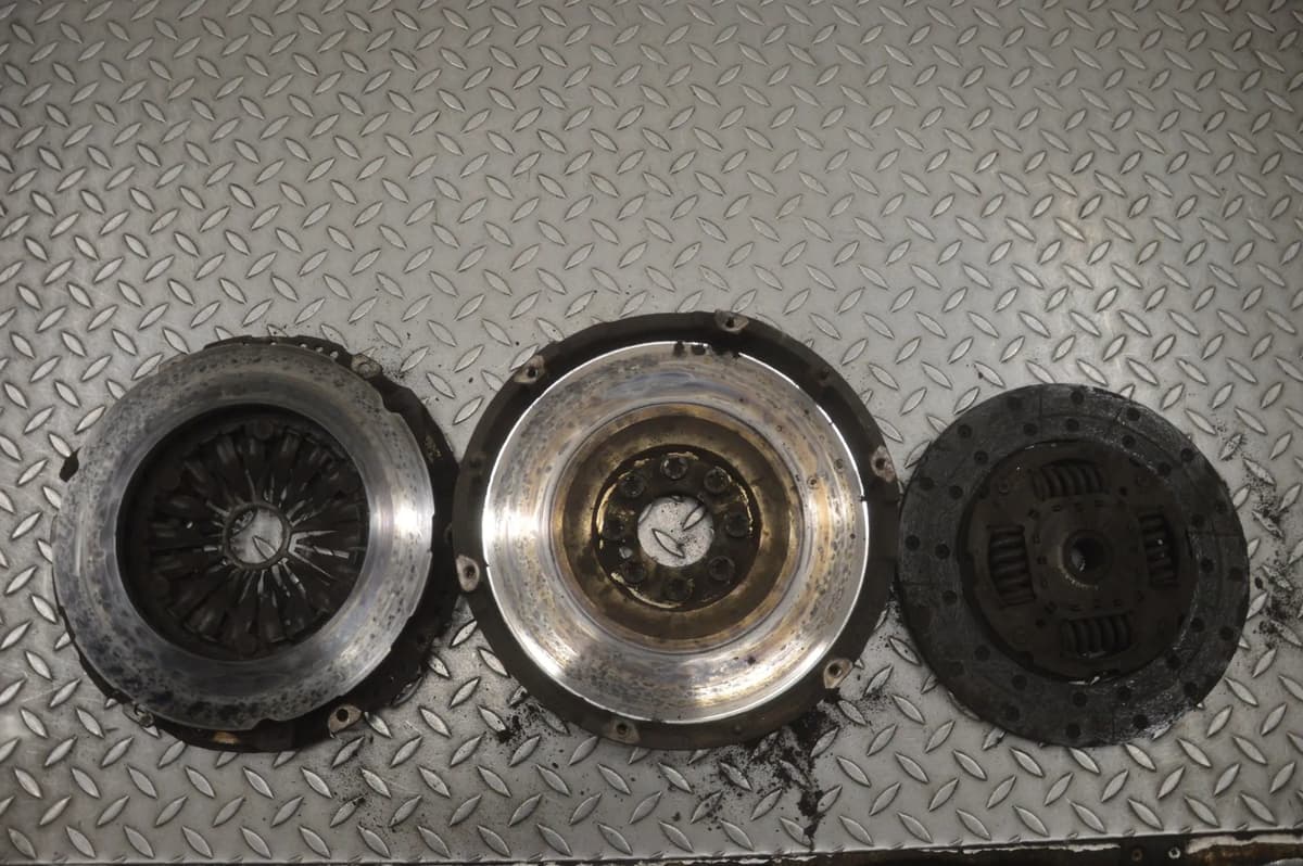 Ford Transit Clutch Kit With Flywheel 2.2 TDCi 2014 LHD 22599758