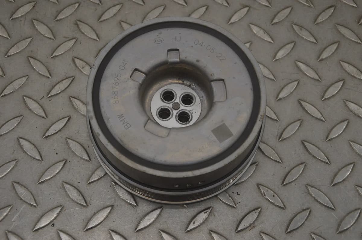 BMW F44 Crankshaft Pulley 8687695 218i 2022 RHD 22790138