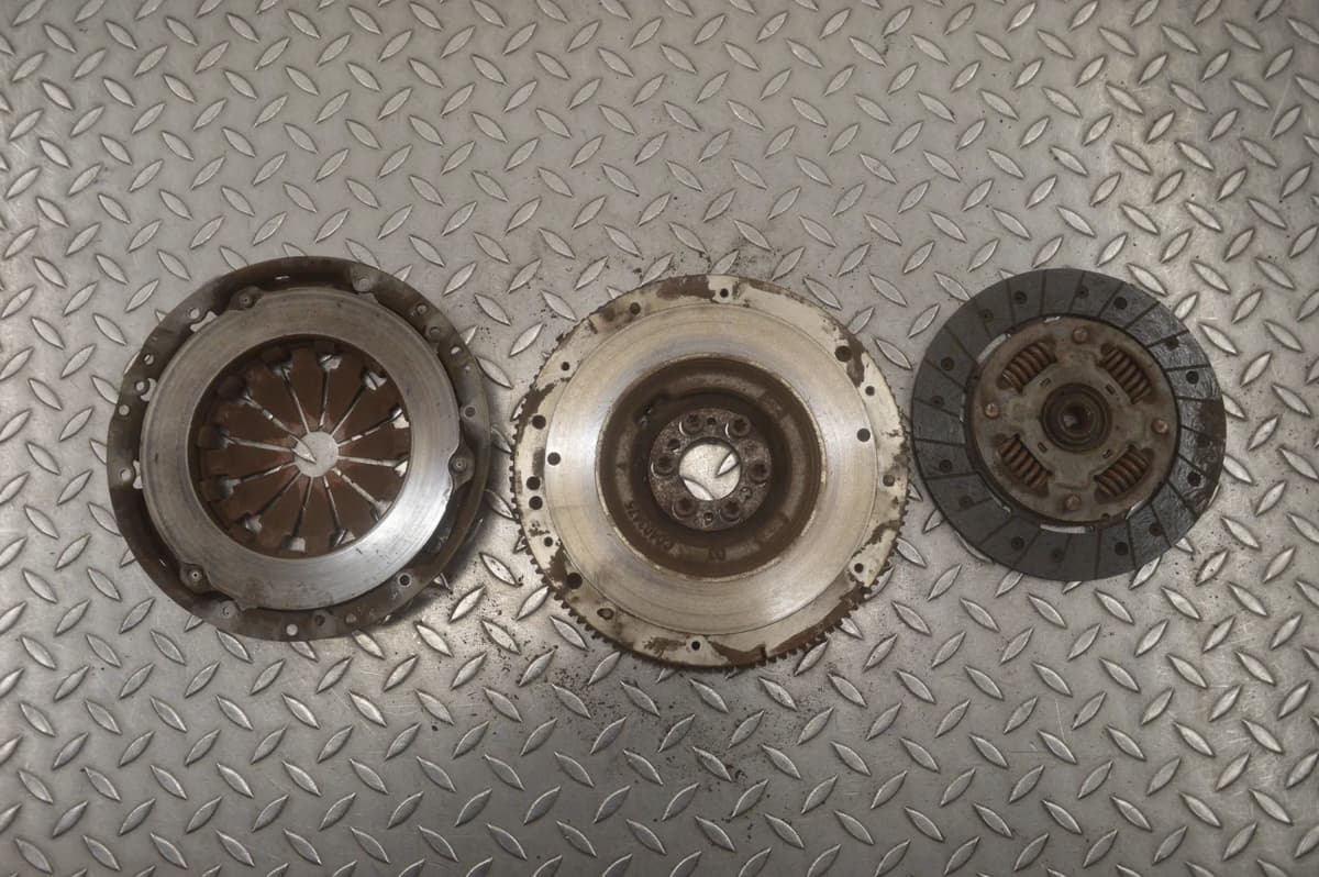 Fiat 500L Clutch Kit Flywheel C0403475 1.4 2014 RHD 22799881
