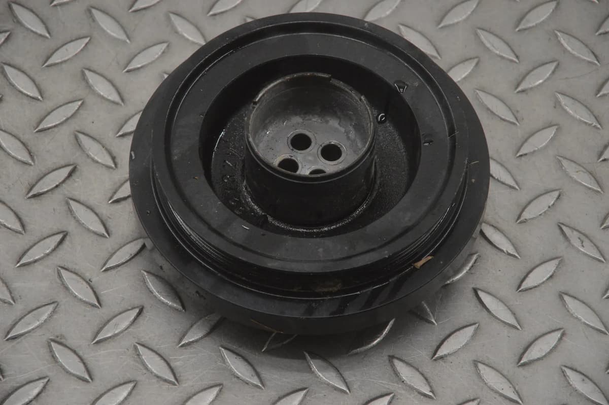 BMW G21 Crankshaft Pulley 9884675 330e 2022 RHD 23131203