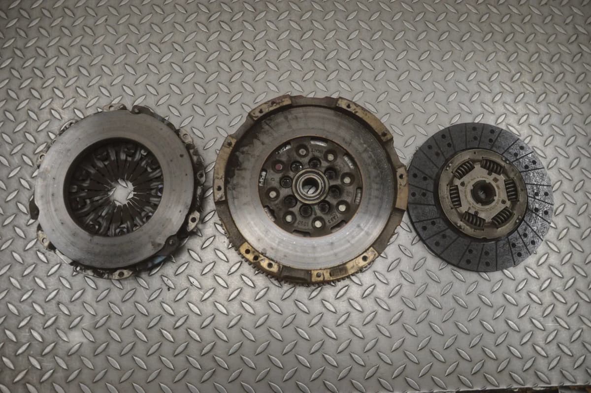 Ford Transit Clutch Kit Flywheel GK21-7550-CA 2.0 TDCi 2020 RHD 23357178