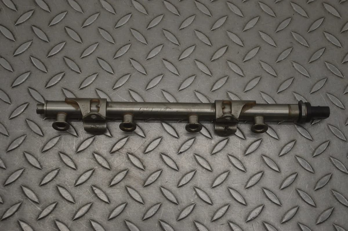 VW Polo Fuel Injection Rail 04E133320D 6R 1.2 TSI 2014 23418340