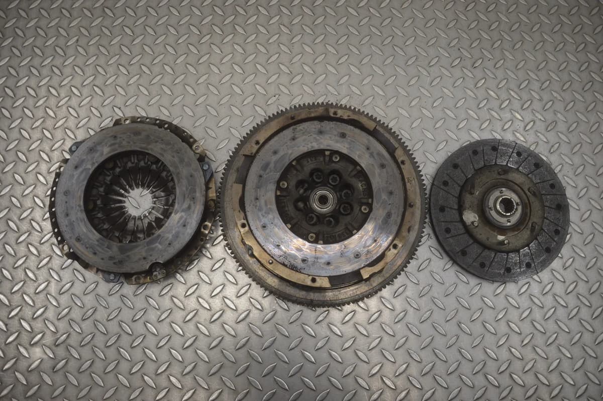 Jaguar XF X260 2.0D Clutch Kit G4D3-7550-LC 132kW 2017 23798028