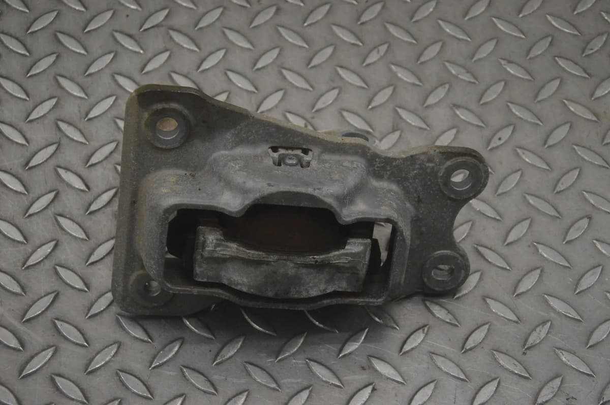 Volvo XC90 Engine Mount Left 31339949 D5 2015 RHD 23871293