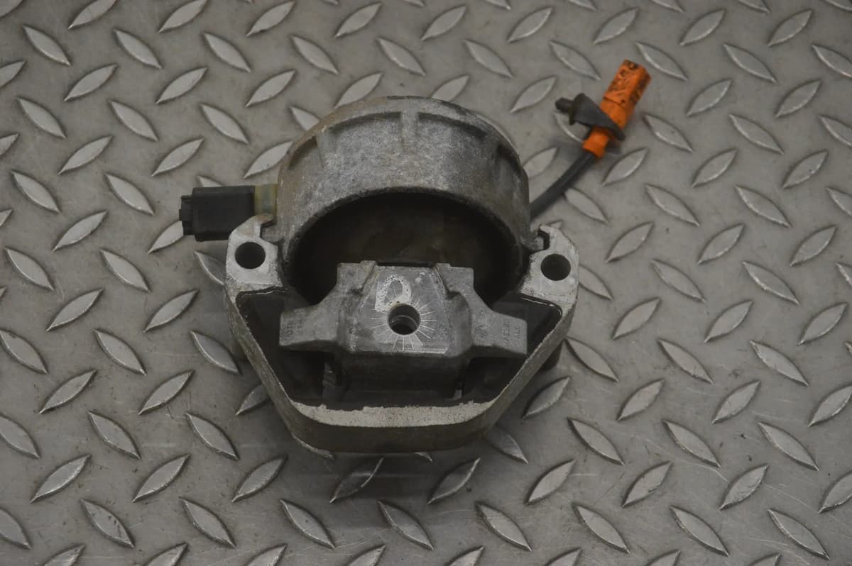 Audi A6 Engine Mount Right C7 3.0 TDI 2015 RHD 24309219