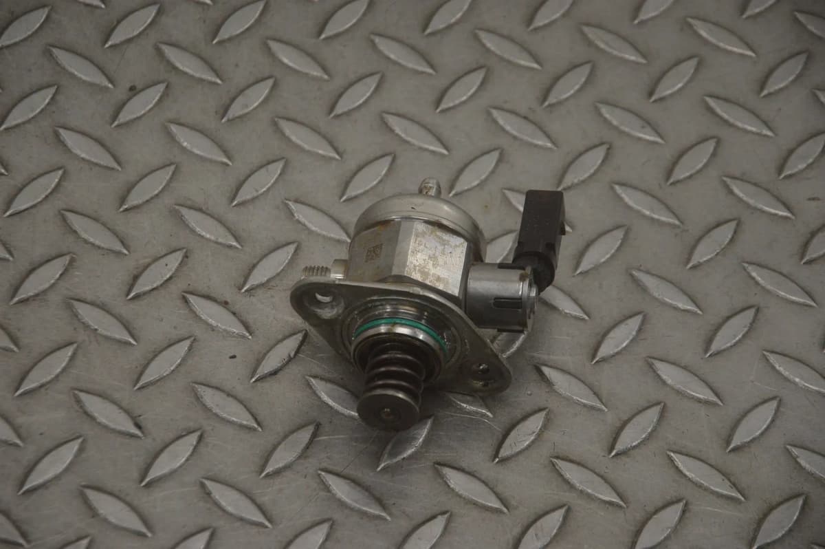 Porsche 911 Fuel Pump High Pressure 9A211031501 991 3.0 2017 24541895