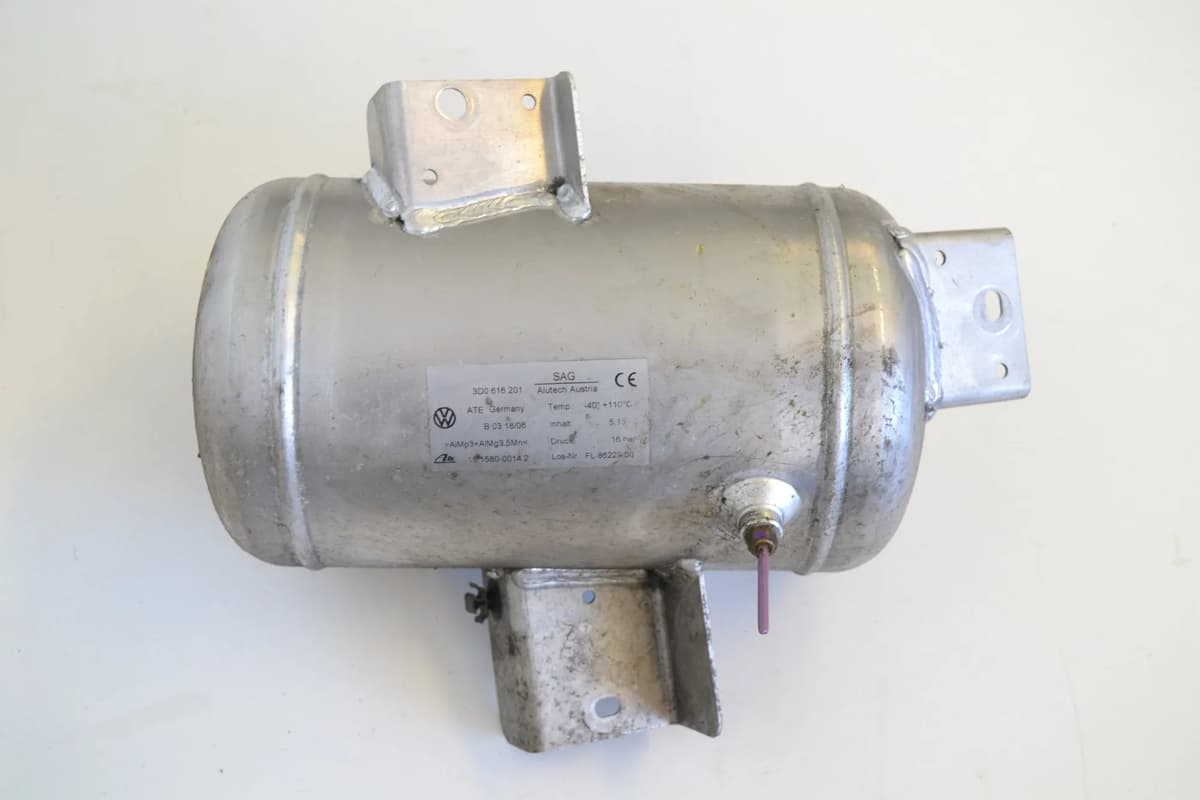 BENTLEY CONTINENTAL Coupe 3W_ 2007 Air Suspension Compressor 3W8863721D