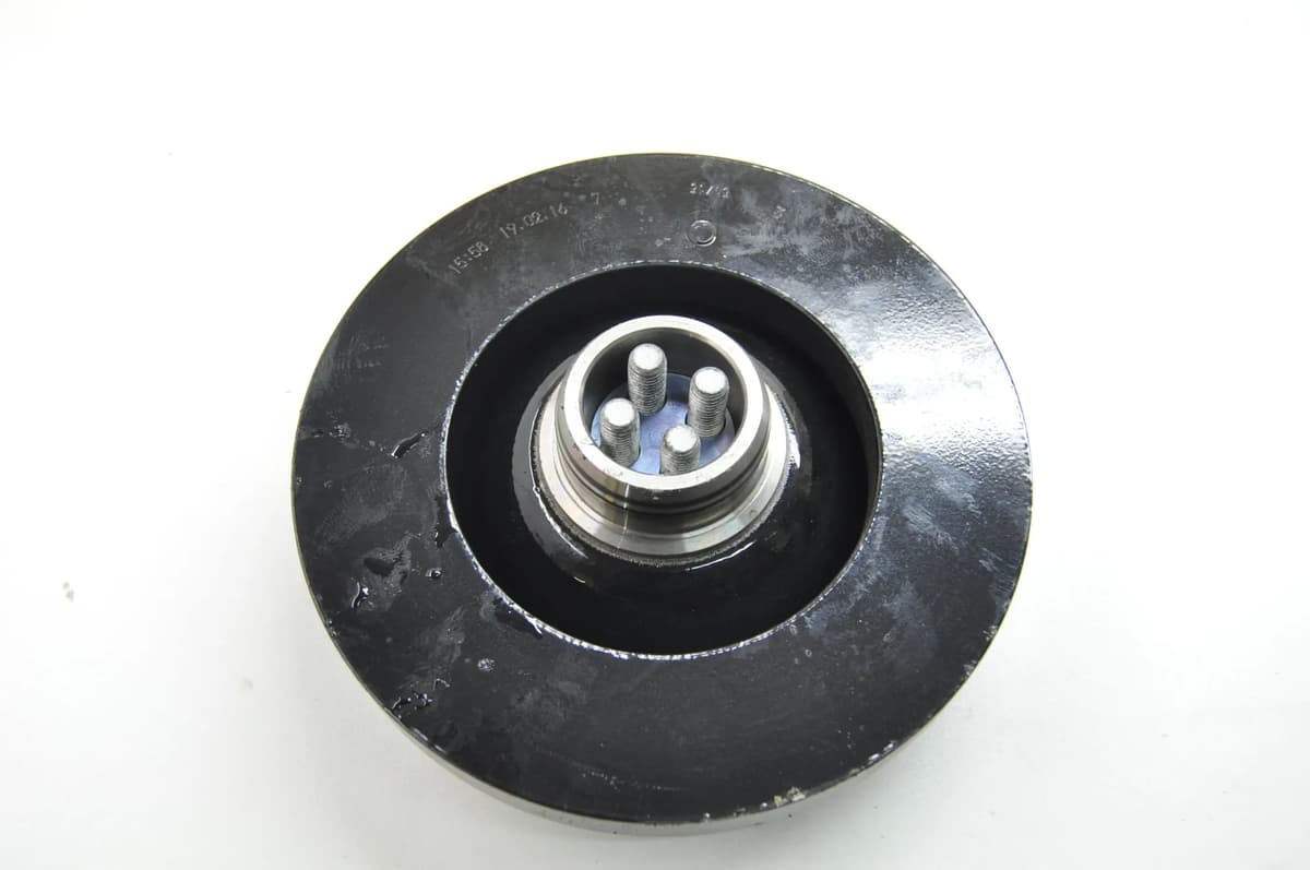 BMW 7 G11, G12 2016 Crankshaft Pulley 8571289
