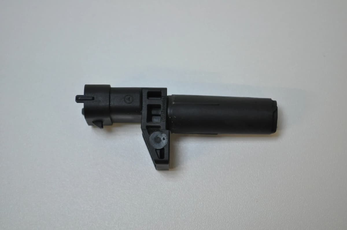 MERCEDES-BENZ C W204 2010 Camshaft Position Sensor A2761530128
