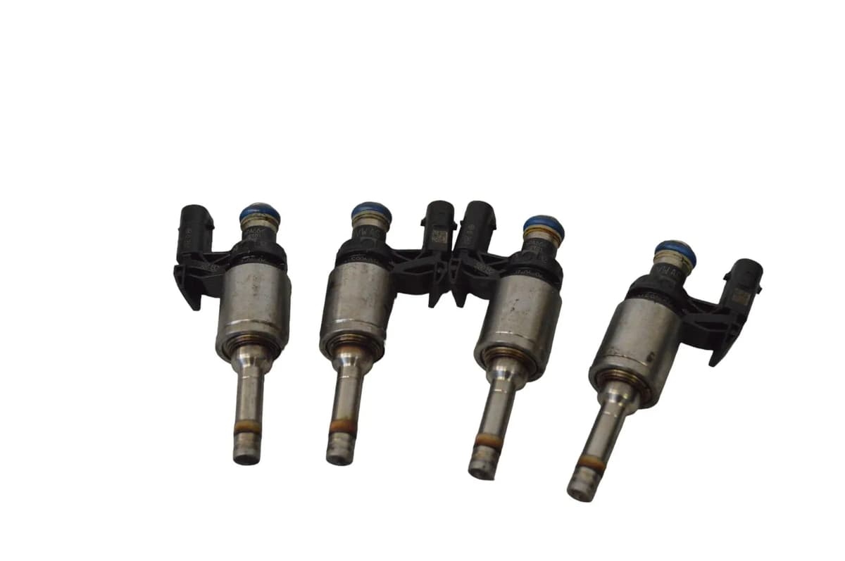 VW Golf Fuel Injectors 4x 04E906036E mk7 1.4 TSi 5G 2014 25771126
