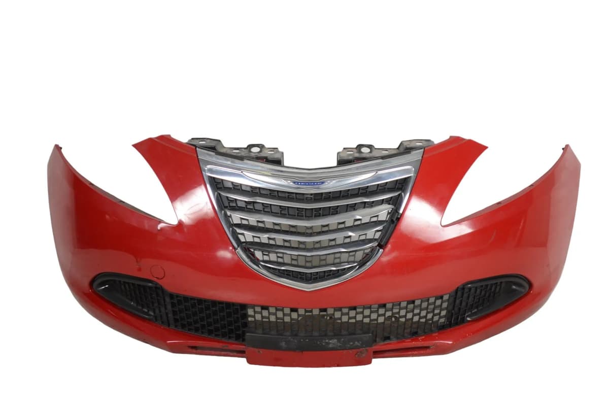 Chrysler Ypsilon Front Bumper Red 1.2 2013 RHD 25890744
