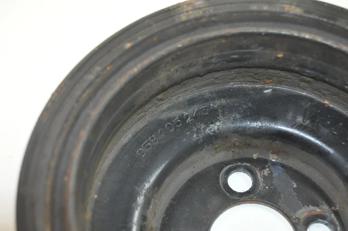 SKODA RAPID NH3 2013 Crankshaft Pulley 038105243M