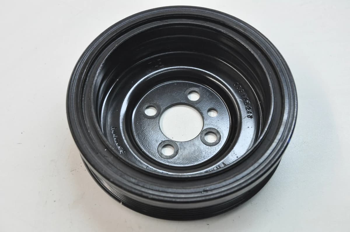 AUDI A4 8W B9 2.0 TDI 2016 RHD Crankshaft Pulley 03G105243 2639038