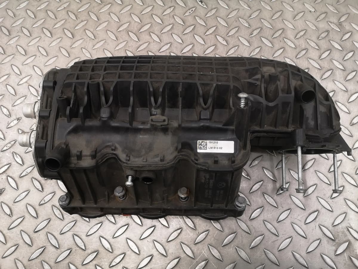 BMW i8 I12 Intake Manifold 7634226 2015 27872676