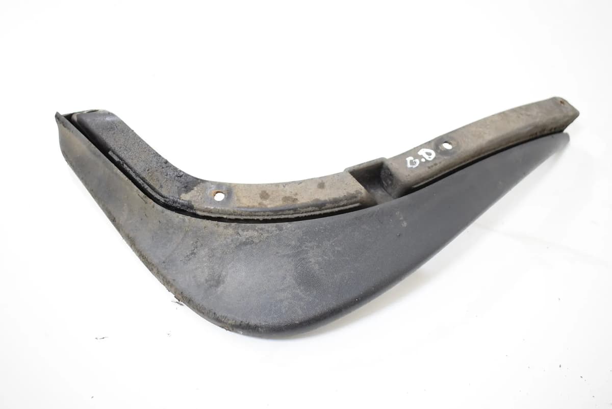 SKODA OCTAVIAII 1Z3 2010 Rear Right Mudguard 1Z0821822A