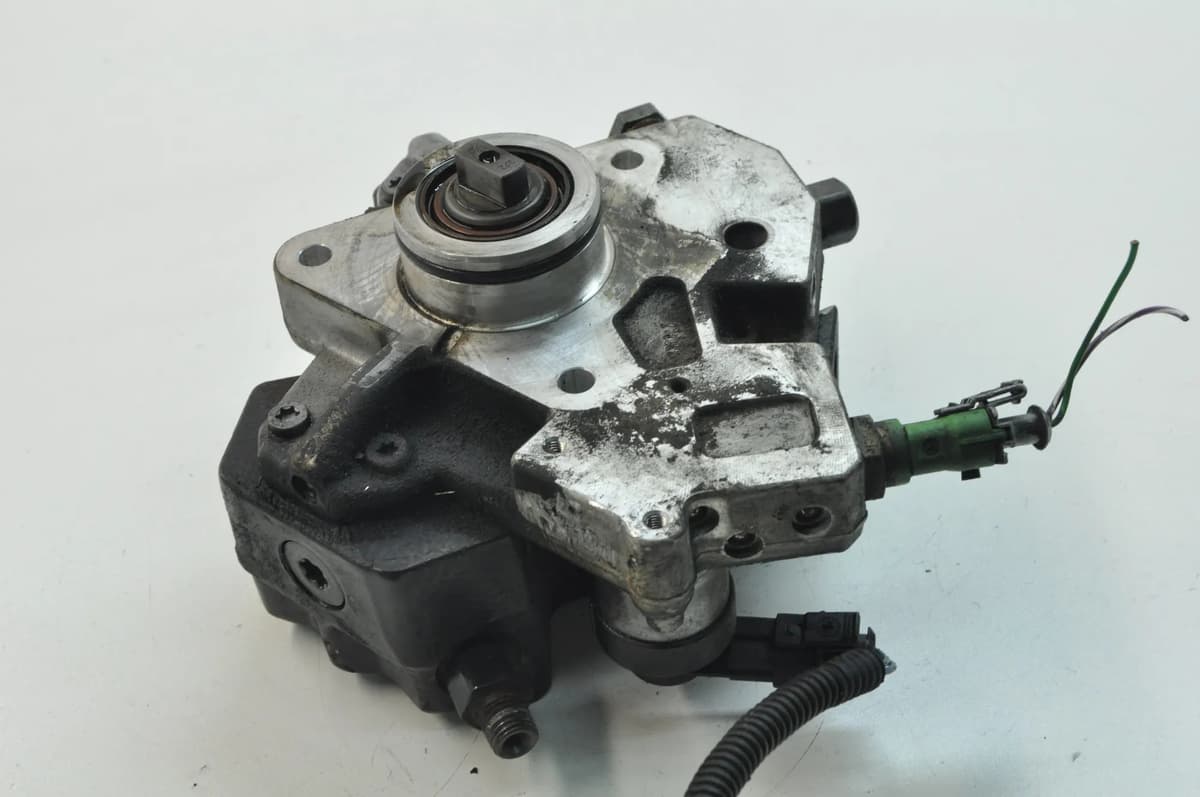 VOLVO XC60 2009 Fuel Pump 30756125