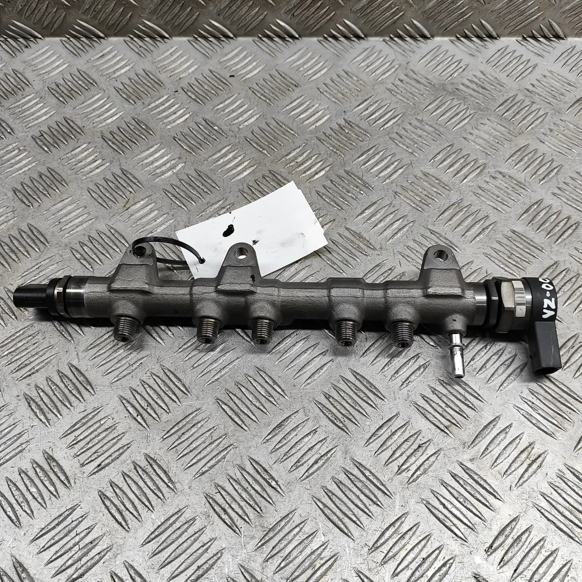 BMW 3 Touring F31 Fuel Rail 0445214315 2.0 Diesel 140kw 2017 28482974