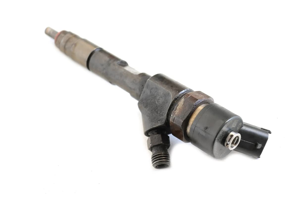 VOLVO XC90 I 2.4 D4 2004 RHD Diesel Fuel Injector 0445110251 8200100272 2885251