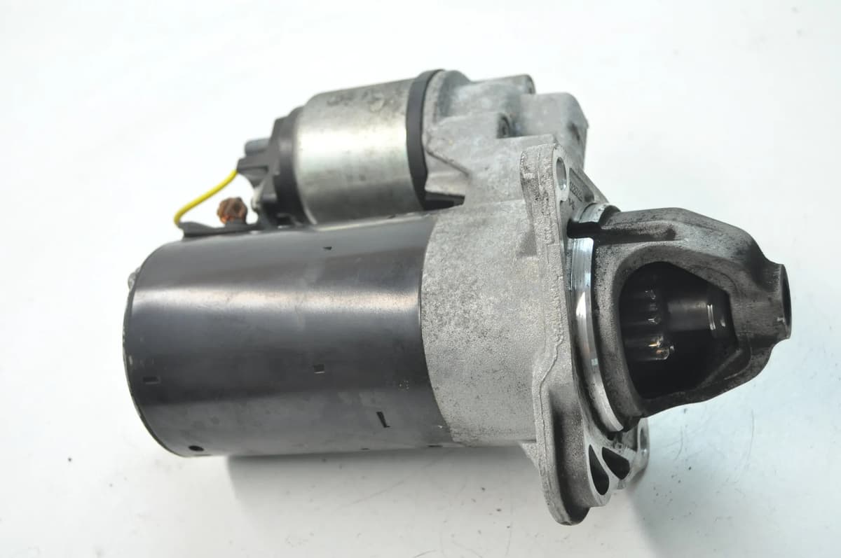 OPEL CASCADA W13 2013 Starter Motor 55572440