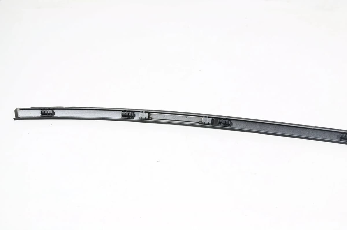 BMW 3 E90 2010 Left Side Roof Strip Trim 7077127