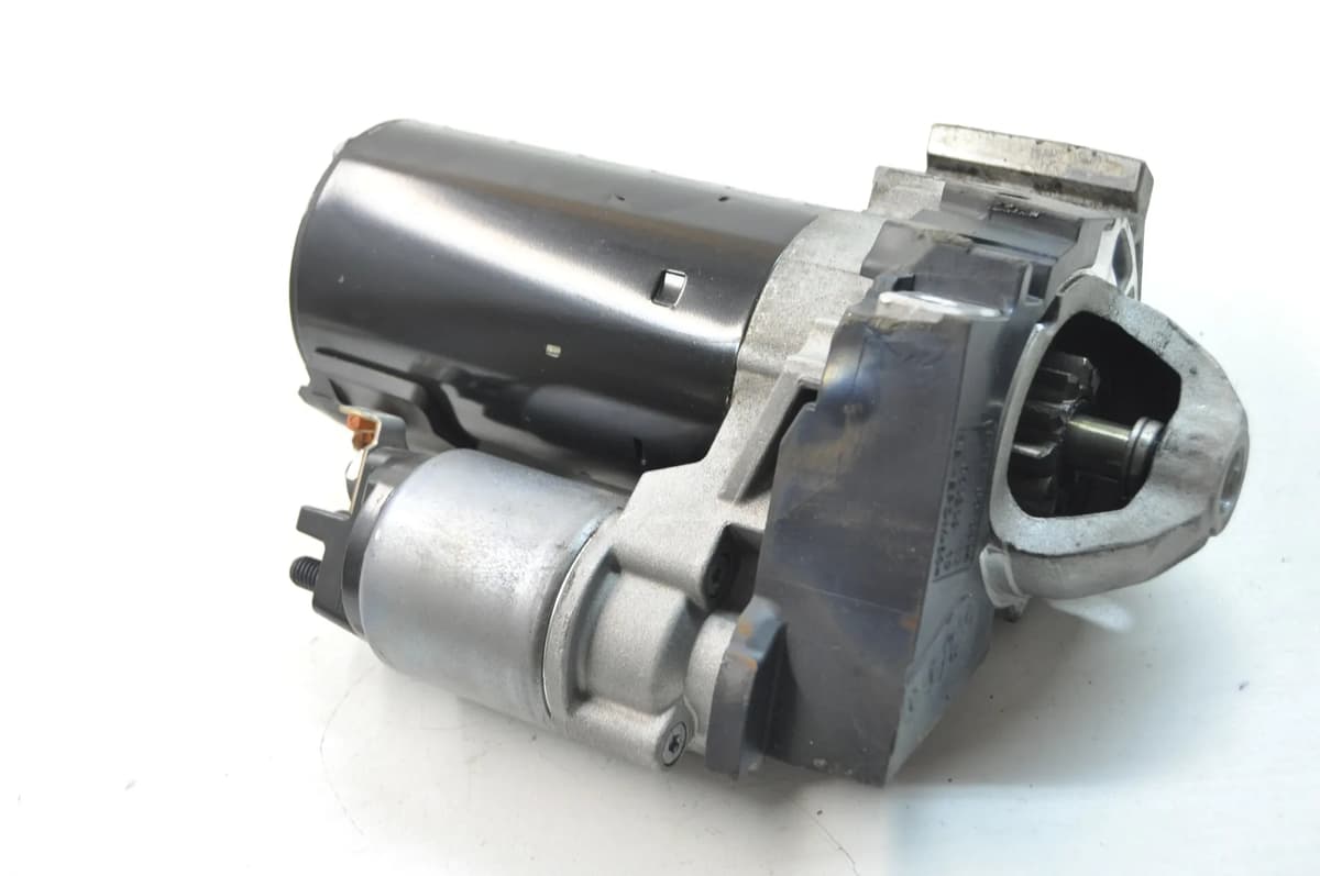 BMW 3 Touring F31 2017 Starter Motor 8574102