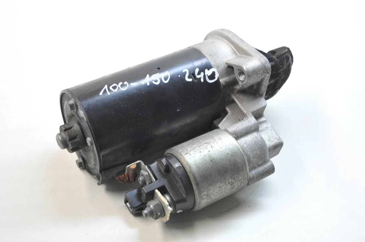 BMW 3 F30, F80 2015 Starter Motor 7638194