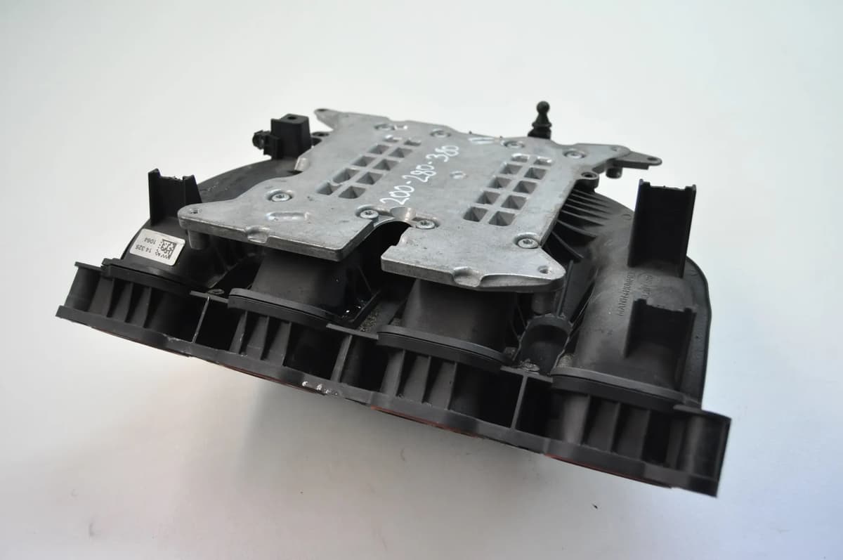 BMW 3 F30, F80 2015 Intake Manifold 7599042