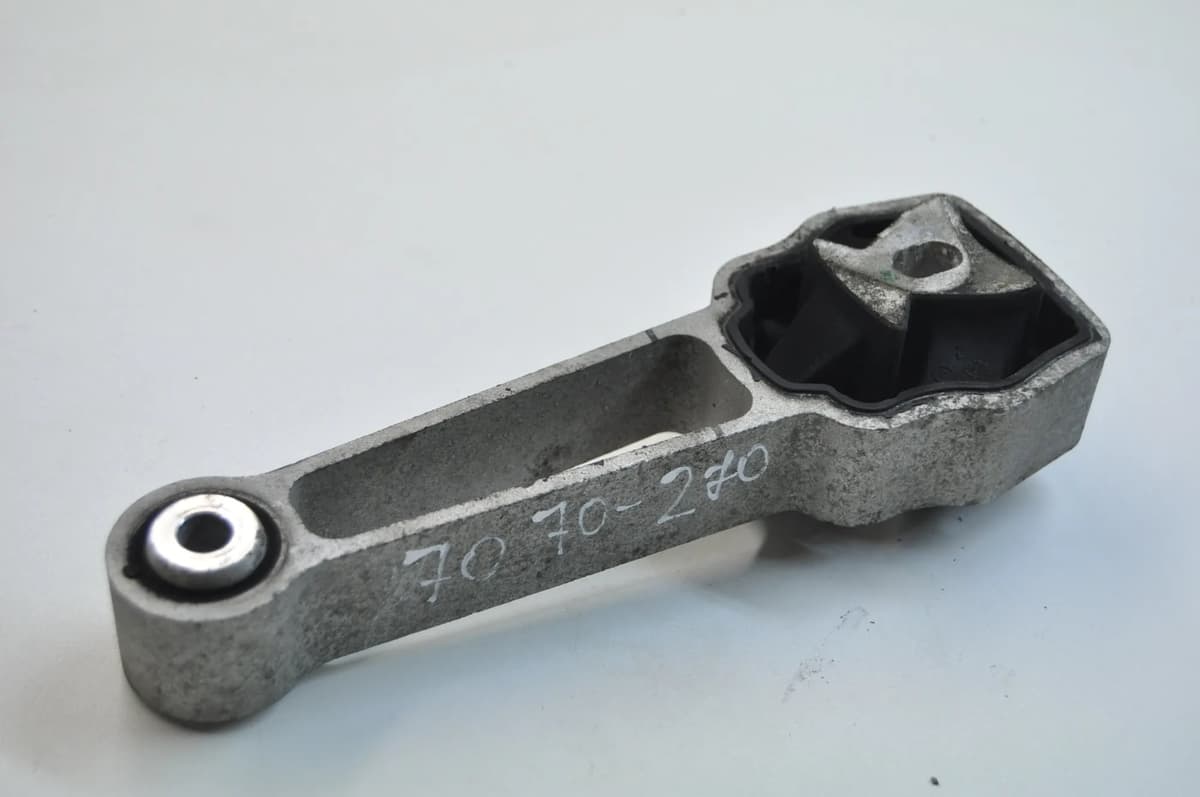 VOLVO XC60 2009 Right Side Engine Mount