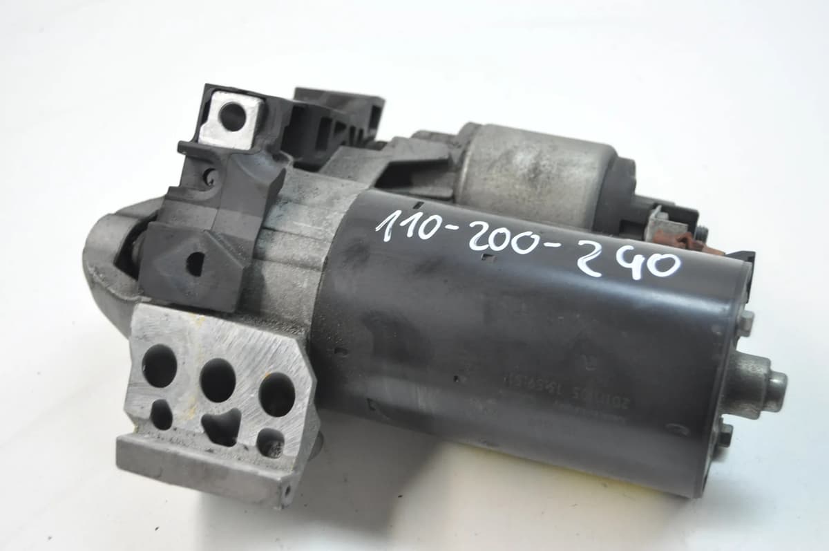 BMW 7 F01, F02 2012 Starter Motor 7801203