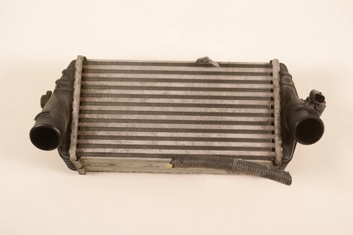 Kia Ceed Intercooler Radiator 28270-2A570 1.6 CRDi 2016 RHD 4198700