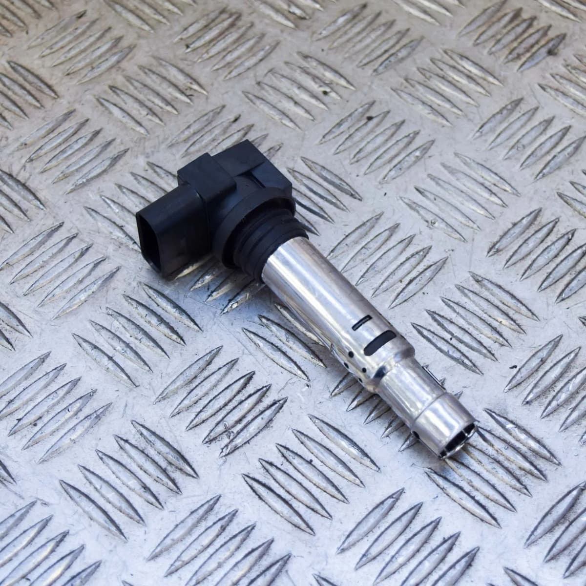 Volkswagen PASSAT B6 High Voltage Ignition Coil 1.4 Petrol 90kw 036905715G 2008