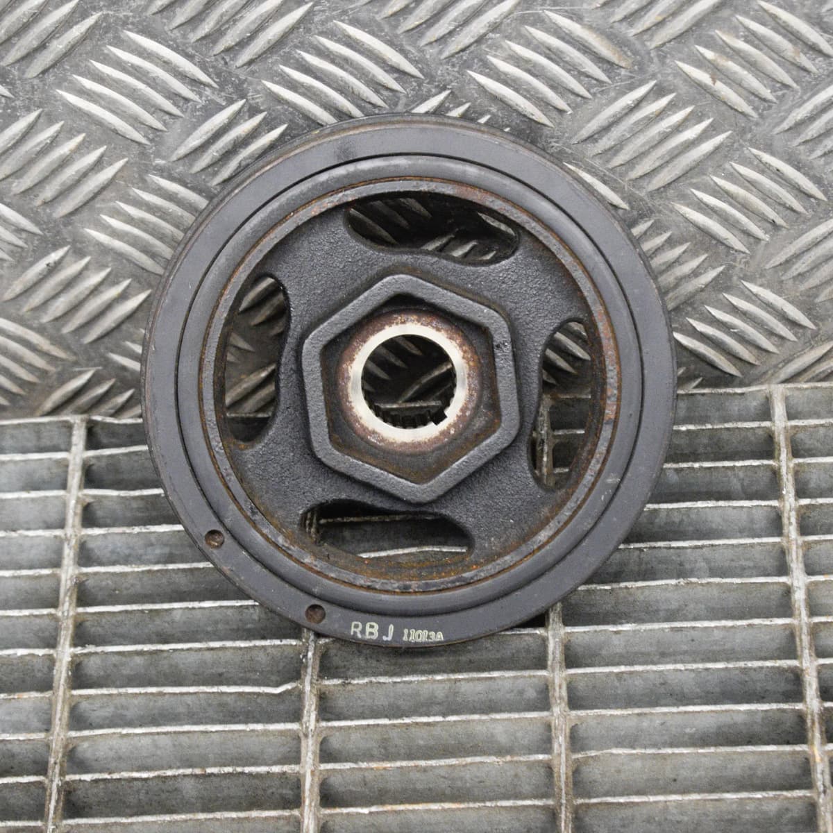 HONDA JAZZ GE Crankshaft Pulley RBJ 11013A 1.3Hybrid 65kw 2012