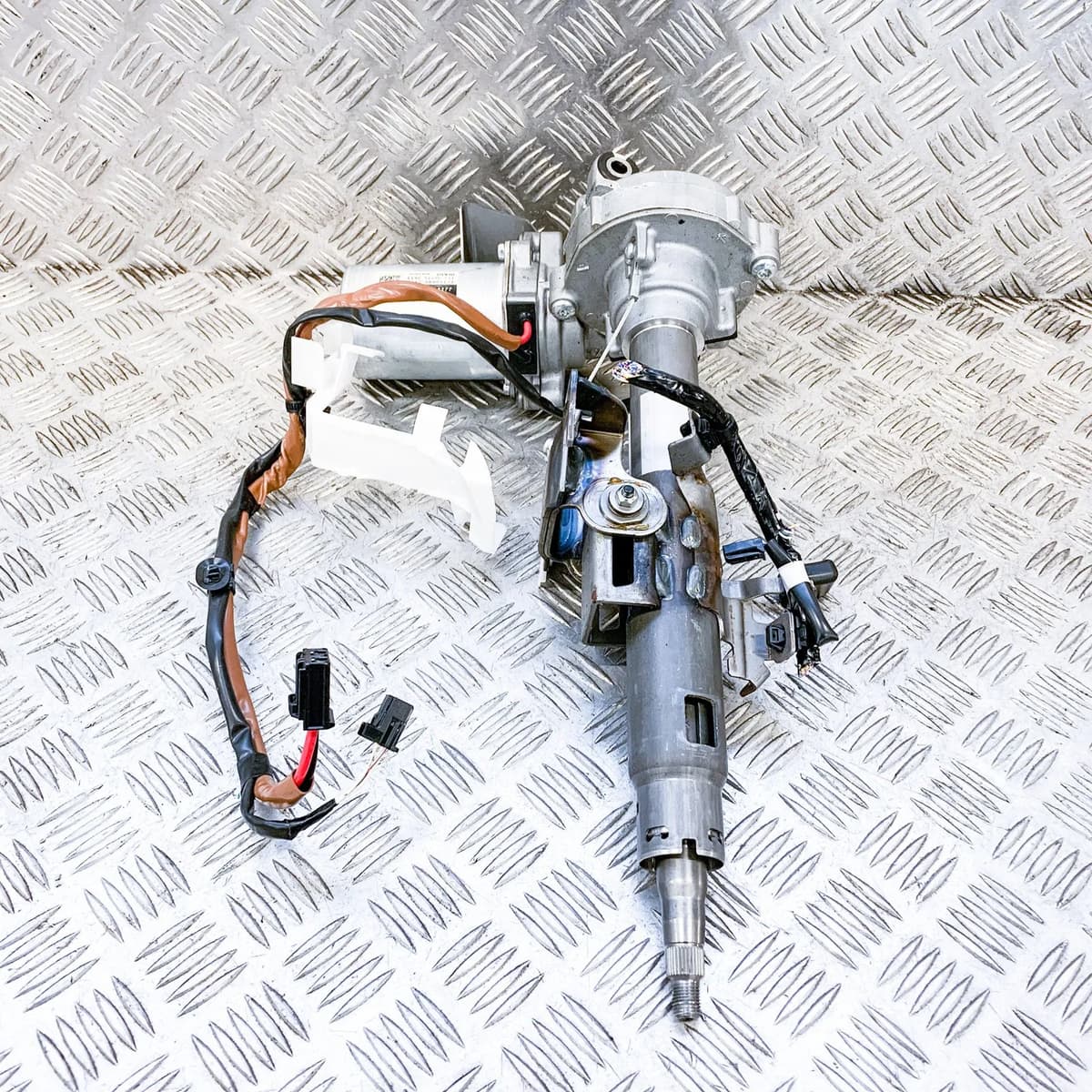 TOYOTA YARIS XP130 1.0i 51kw Power Steering Mechanism JJ301-001981 RHD 2015