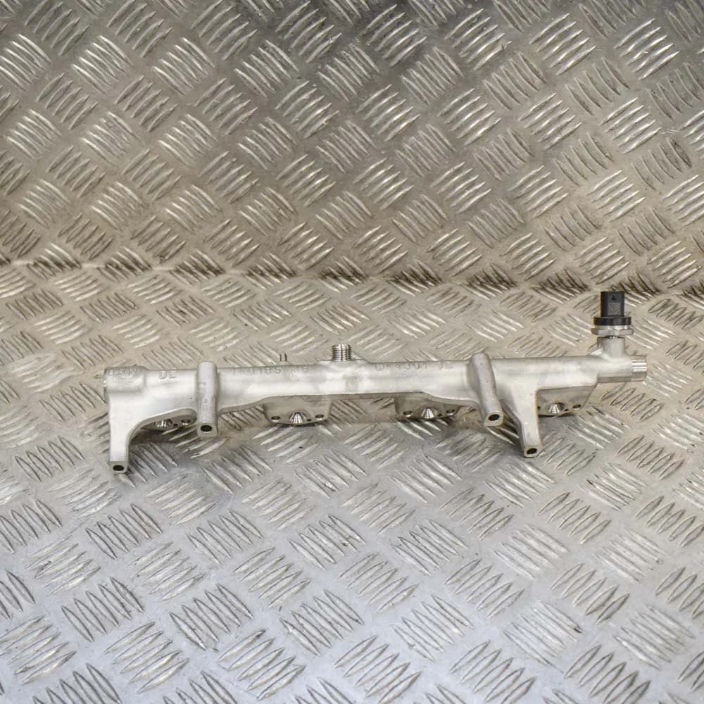 MINI COOPER S CLUBMAN F54 Fuel Rail W/ Sensor 7639979 2.0 Petrol 141kw 2015