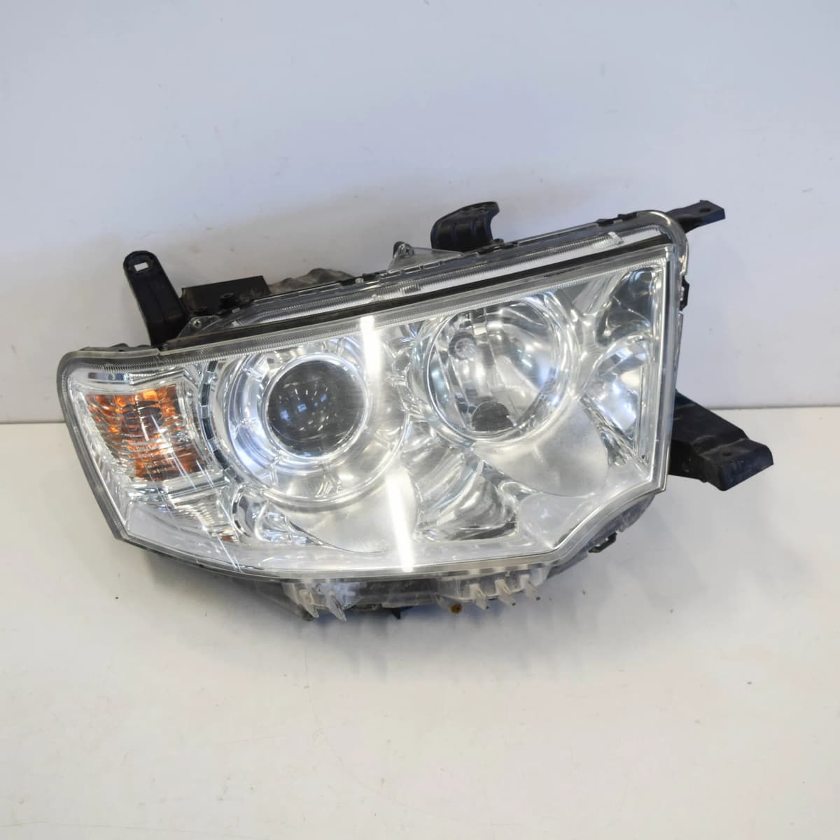 MITSUBISHI L 200 / TRITON KA_T, KB_T 2012 Front Right Headlight H.AH-30D