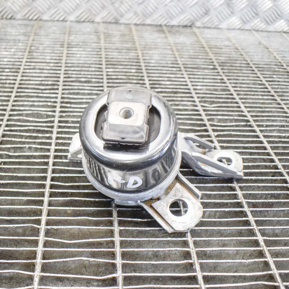 LR RANGE ROVER EVOQUE L538 2.2 D Right Side Engine Mount BJ32-6F012-AB 140kw