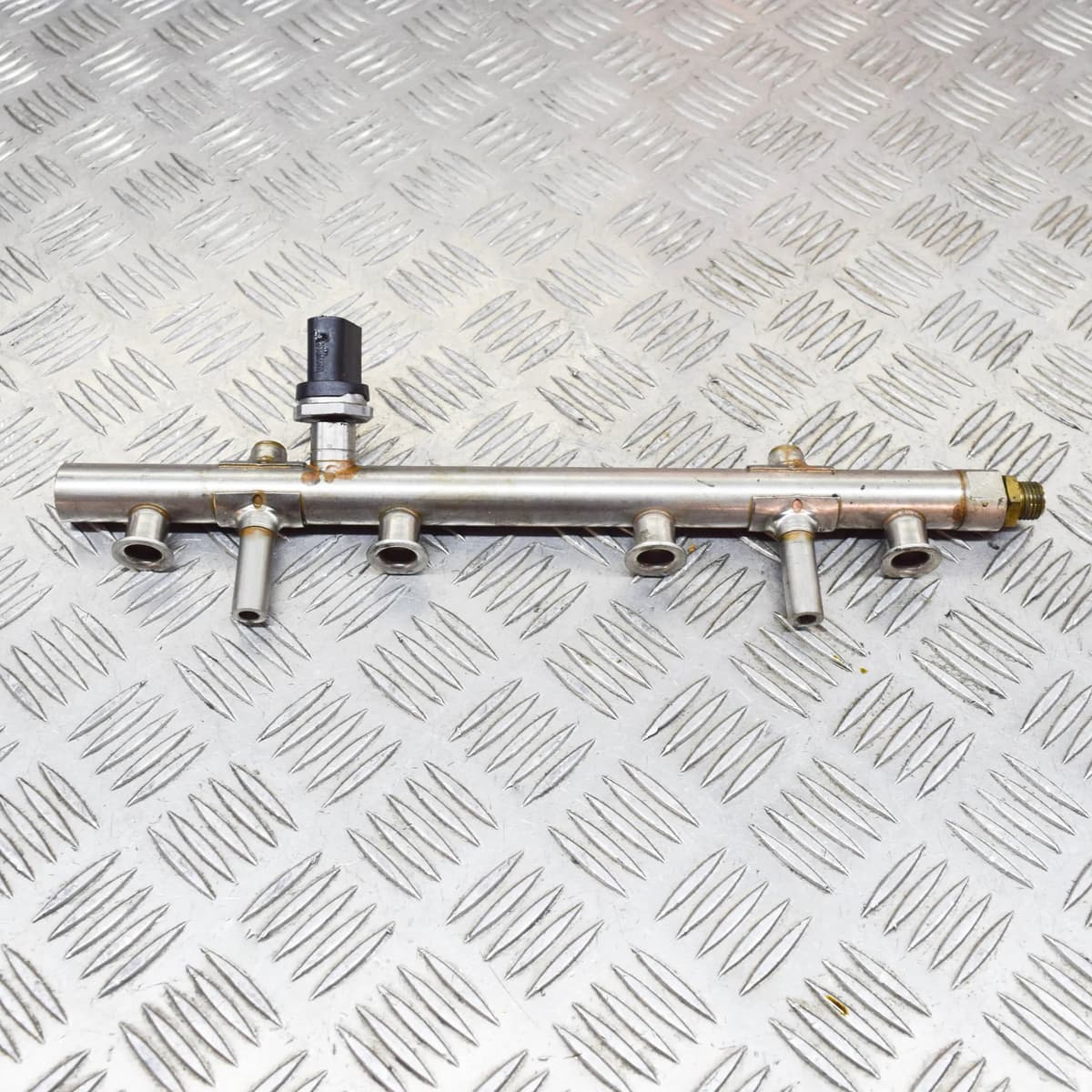 VOLKSWAGEN GOLF MK7 Fuel Rail 06K133317AB 2.0 Petrol 228kw 2018