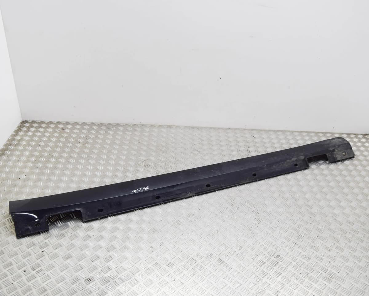 MERCEDES-BENZ E W212 Right Side Plastic Sideskirt Cover A2126900840 2014