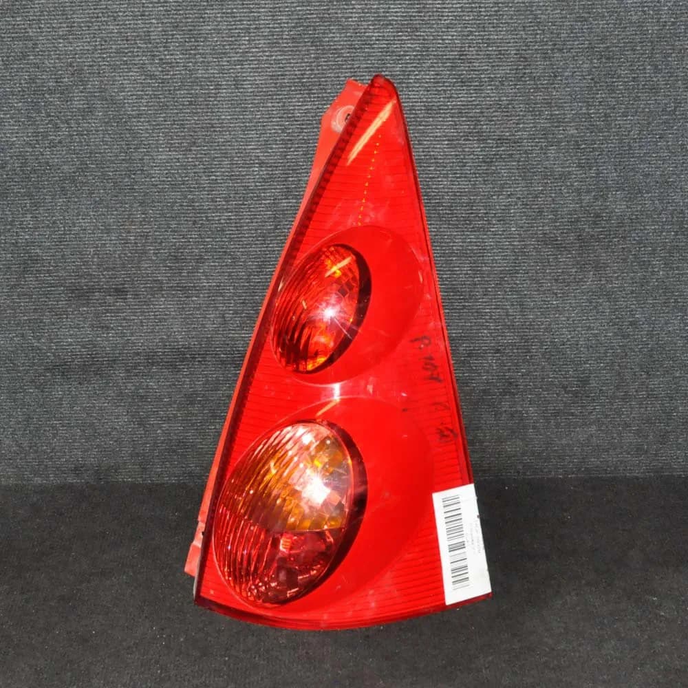 PEUGEOT 107 2012 Rear Right Tail Light