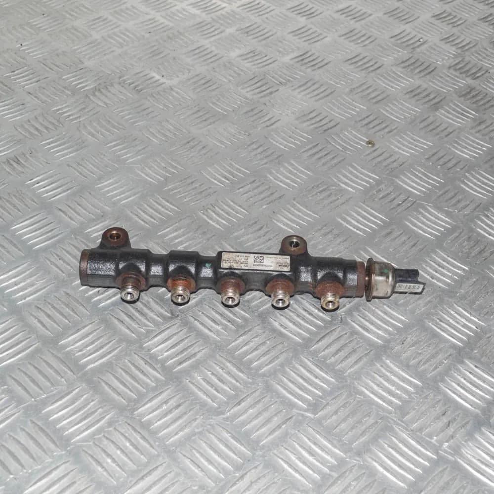 PEUGEOT 308 4A_, 4C_ 2008 Fuel Rail 9654592680