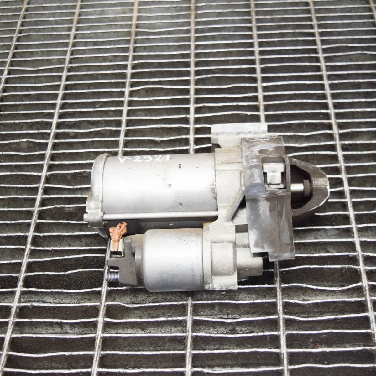BMW 2 Coupe F22 Starter Motor 8570849 0001172201 1.5 Petrol 100kw 2016