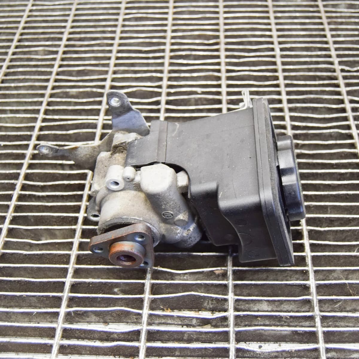 BMW X3 E83 Power Steering Pump 3450765 7692974 3.0 Diesel 160kw 2007