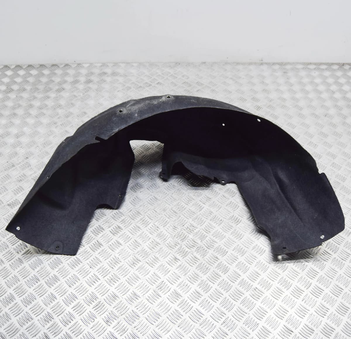 BMW 1 F20 Rear Right Inner Fender 2010