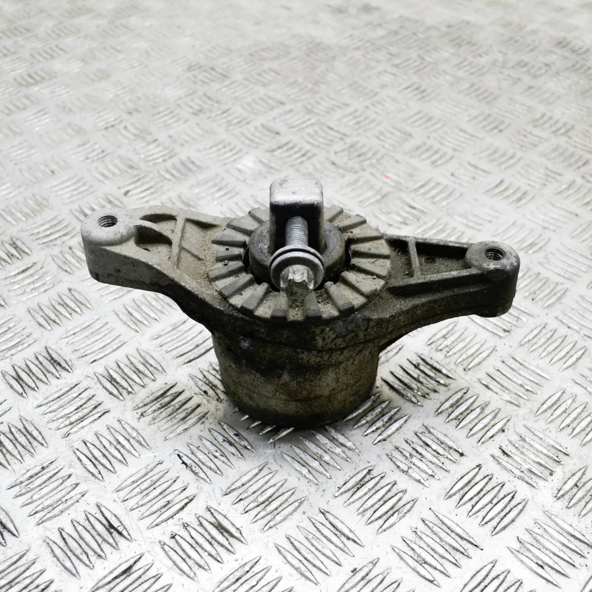 MASERATI GHIBLI M157 3.0Petrol S Q4 301Kw Right Side Engine Mount 2015